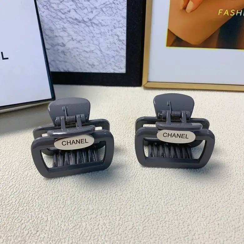Chanel Hair Grab Clip  (2)